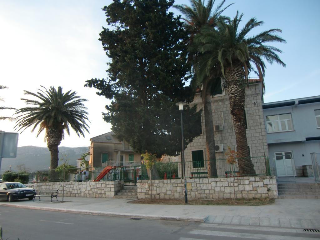 Apartments Mali Raj Vranjic Экстерьер фото