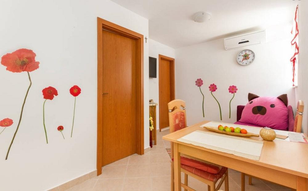 Apartments Mali Raj Vranjic Экстерьер фото