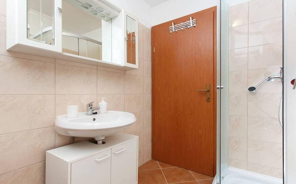 Apartments Mali Raj Vranjic Экстерьер фото