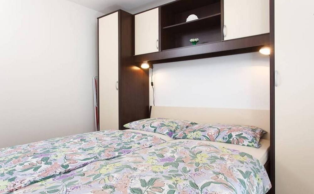 Apartments Mali Raj Vranjic Экстерьер фото